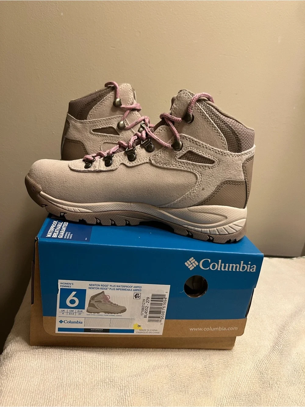 Columbia Women’s Winter Hiking Boots in Taupe with Pink Laces